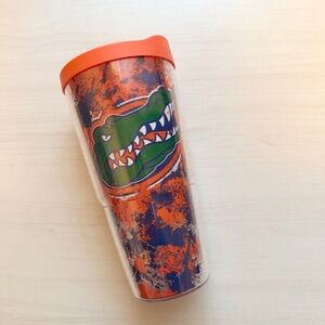 TERVIS FLORIDA GATORS 24 OZ SPLATTERED PAINT WITH ORANGE LID LIFETIME WARRANTY